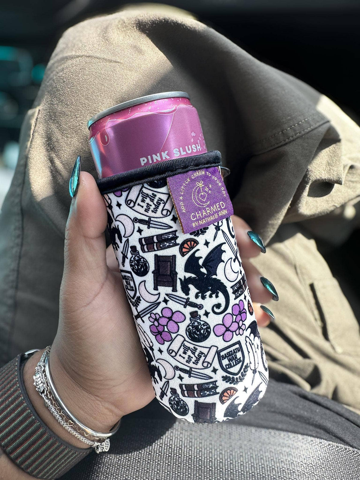 Dragon Rider Slim Can Sleeve: Slim Can