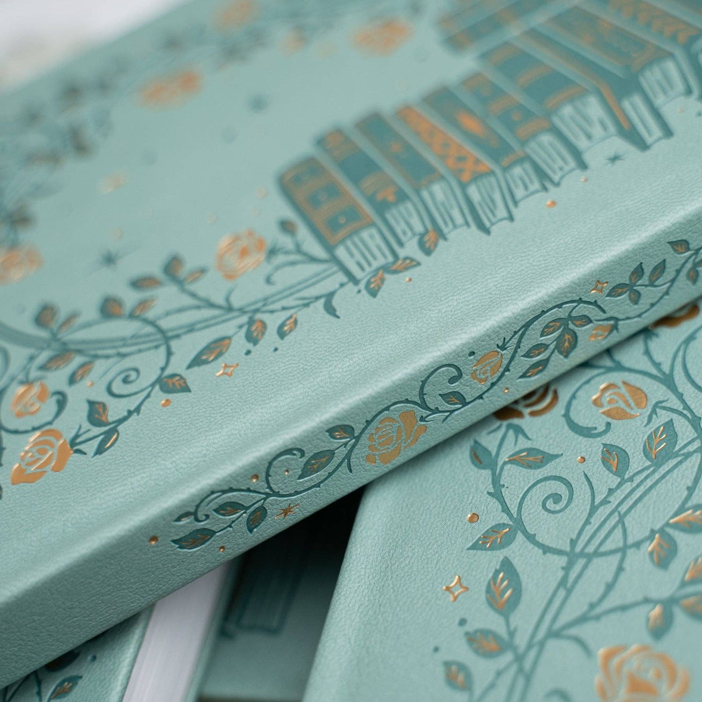 Books of Beauty Notebook: IN STOCK / Dot Grid / B5: 160 Pages