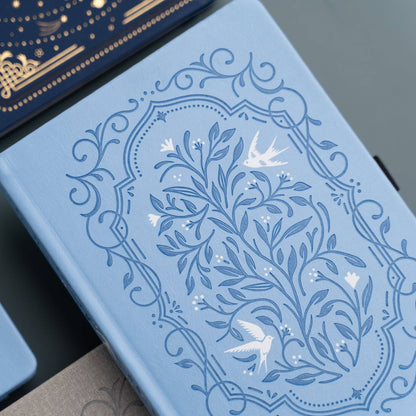 Songbird In Blue Dot Grid Notebook: Dot Grid / B5: 160 Pages