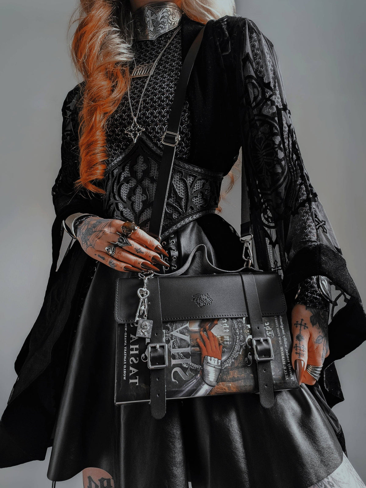 The Siren & Swan Book Satchel - Black: Black