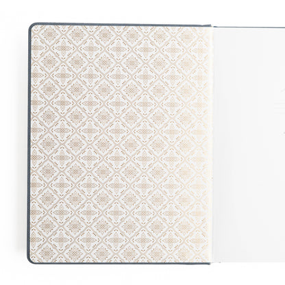 Storybook in Navy: Dot Grid / B5: 160 Pages