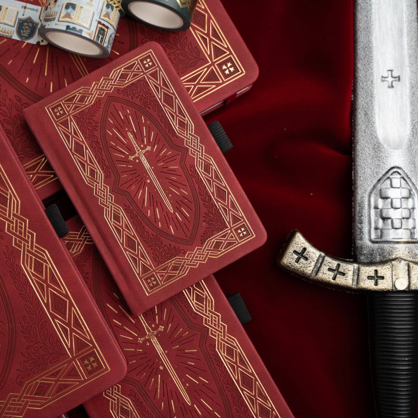 Knight's Sword Notebook: IN STOCK / Dot Grid / B5: 160 Pages