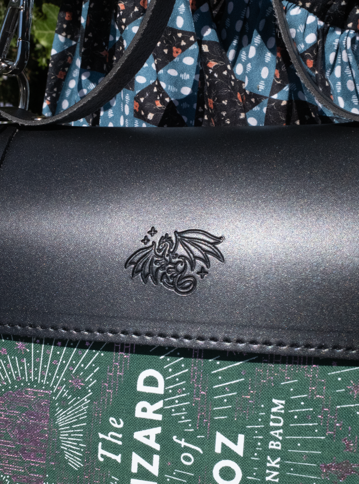 The Siren & Swan Book Satchel - Black: Black
