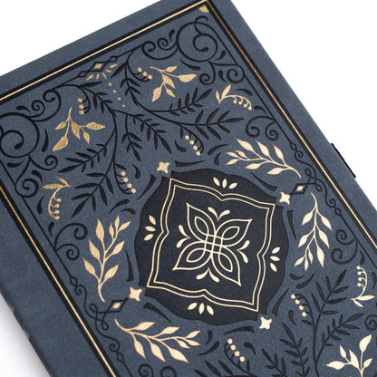Storybook in Navy: Dot Grid / B5: 160 Pages